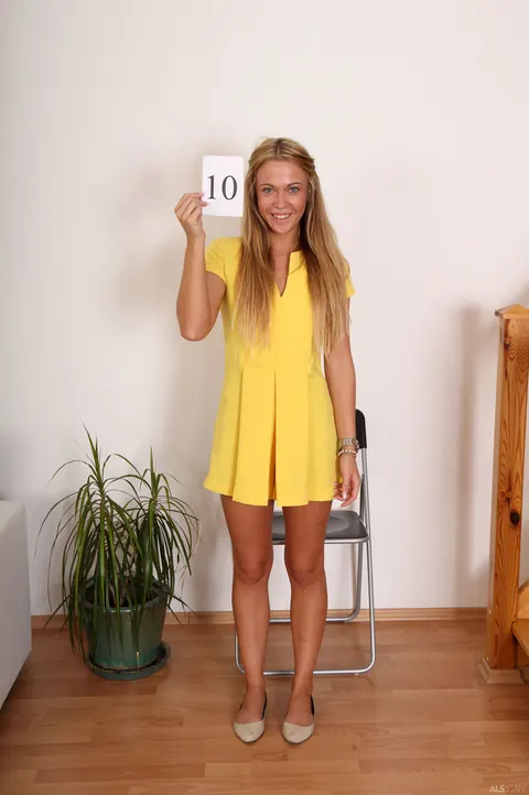 Denisa Deen: Slim Czech Brunette in Glasses Undresses and Spreads at the Casting – photo 1 of 21