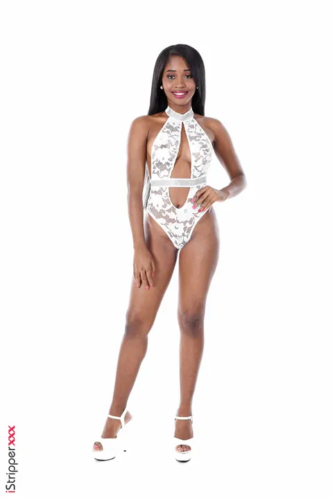 Ebony Brunette Sheds Her Lingerie to Toy Her Shaved Pussy – photo 1 of 15