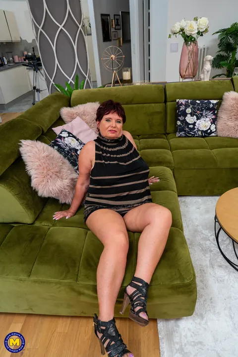 Lulu Love: Chubby Hungarian MILF and Petite Blonde Strip and Kiss – photo 2 of 20