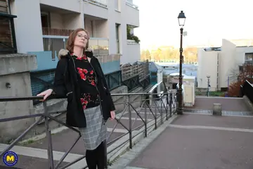 Beatrice Lazare – Thick French MILF Rides Cock Outdoors in Stockings and Glasses