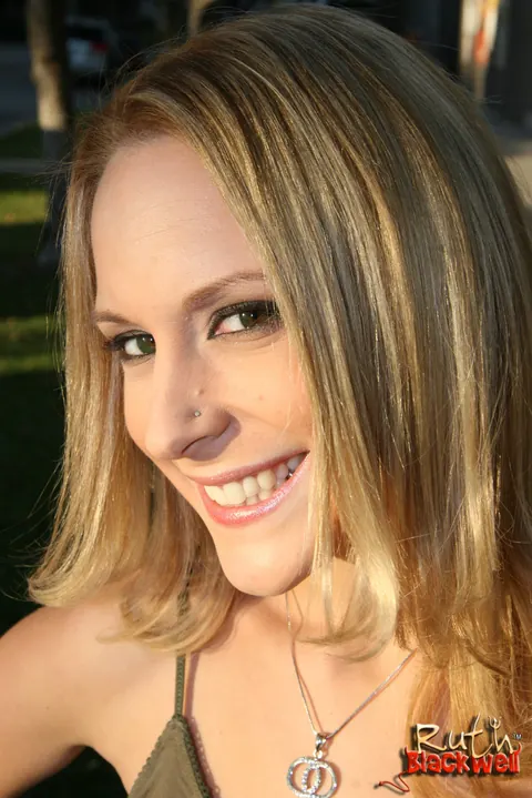 Ruth Blackwell: Slim Blonde MILF Takes Interracial Anal in a Threesome – photo 2 of 21
