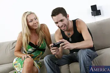 Lisa DeMarco – Blonde MILF Sucks and Fucks Anal in Cowgirl and Doggy Style