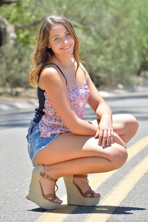 Avi Love: Tall Brunette Amateur Strips Out of Her Shorts Outdoors – photo 14 of 20