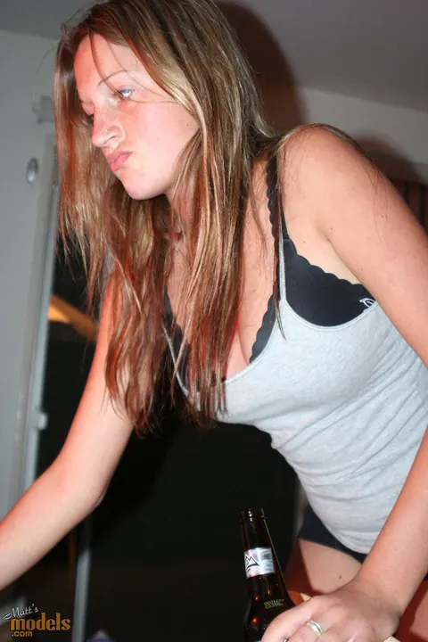 Sadie Sweet: Tall Brunette Strips Out of Her Jeans and Shorts – photo 4 of 16
