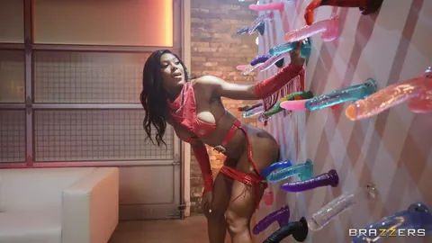 Nadia Jay: Ebony Babe with Big Tits Fucks in a Bikini – photo 5 of 21