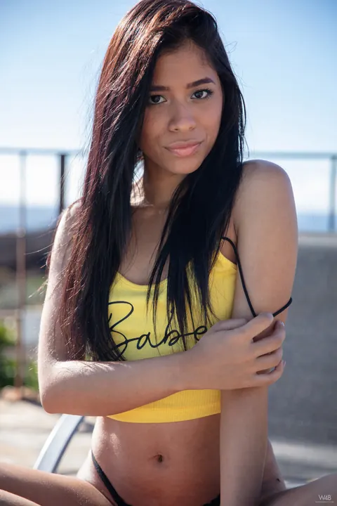 Karin Torres: Petite Latina Brunette Strips Naked and Spreads Outdoors – photo 6 of 21