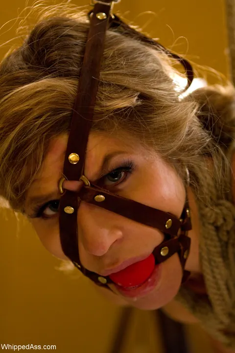Abby Darling: Tall Blonde Dominates Busty Brunette in Lesbian Bondage – photo 17 of 21