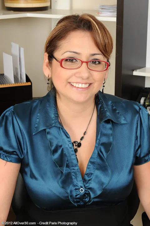 Jessica Zara: Curvy Brunette MILF with Big Tits Strips to Heels and Glasses in the Office – photo 1 of 13