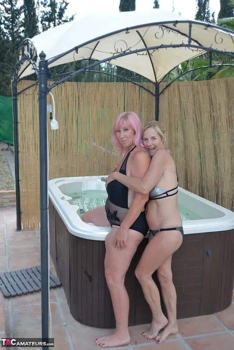 Molly Maracas: Blonde British MILF in a Bikini Kisses Poolside – photo 19 of 20
