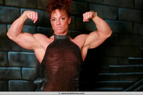 Thick Redhead MILF Strips Out of Her Skirt and Heels to Flex – photo 4 of 10