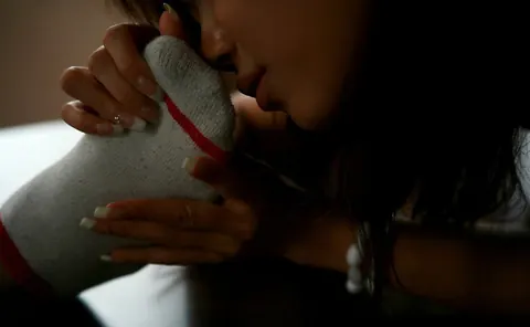 Japanese Woman Strips Off Her Lingerie and Shorts and Sniffs Socks – photo 16 of 16