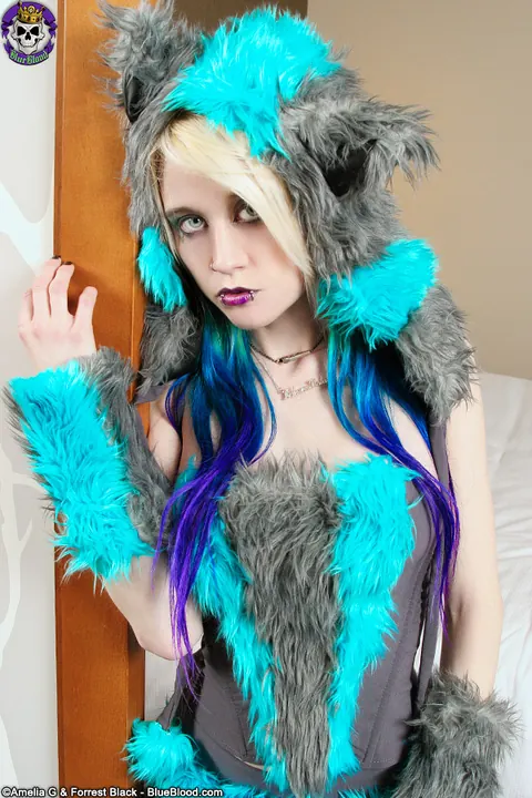 PAWG Peels Off Her Cosplay Costume in Stockings – photo 7 of 15