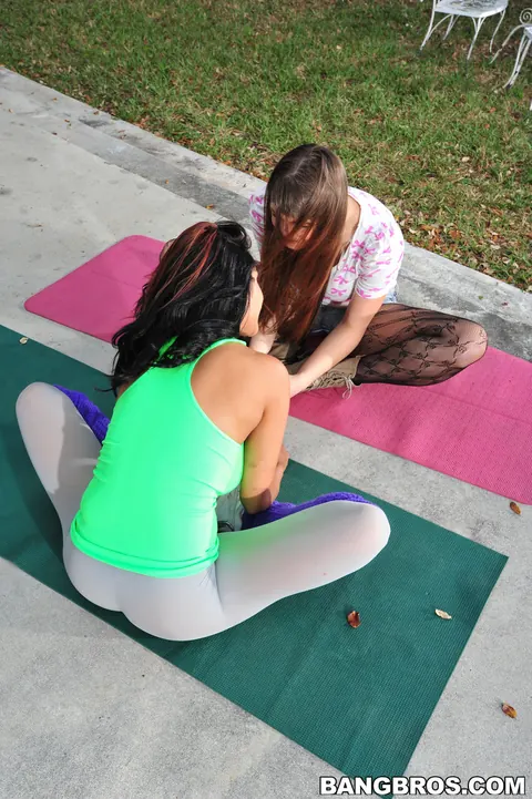 Poca Jones: Busty Indian MILF and Slim Brunette Kiss in Yoga Pants – photo 1 of 21