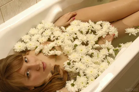 Busty Slim Woman Spreads Her Pussy in the Bathroom – photo 6 of 21