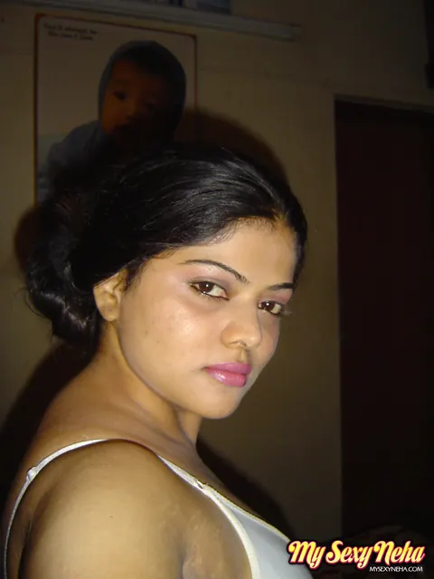 Indian Babe Uncovers Big Natural Tits in a Bikini and Panties – photo 3 of 15