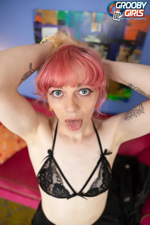 Redhead Trans Woman Poses Nude and Displays Her Cock – photo 3 of 16