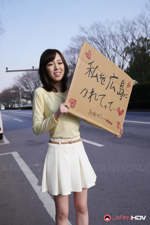 Shiori Yamate: Skinny Asian Brunette Sucks and Strokes Her Partner in a Car – photo 11 of 20