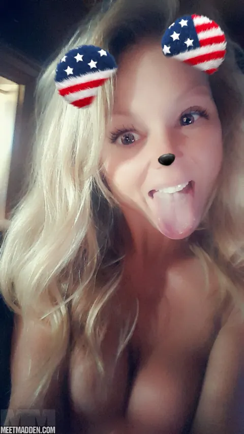 Meet Madden: Blonde MILF with Big Tits Takes a Topless Selfie – photo 14 of 15