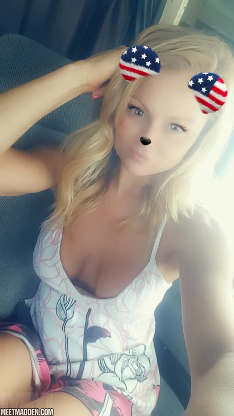 Meet Madden: Blonde MILF with Big Tits Takes a Topless Selfie – photo 7 of 15