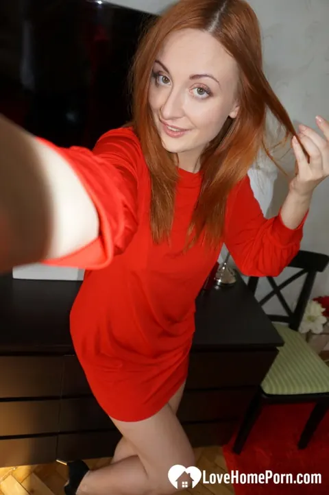 Eva Berger: Tall Redhead in Stockings Undresses and Poses for a Selfie Set – photo 7 of 11