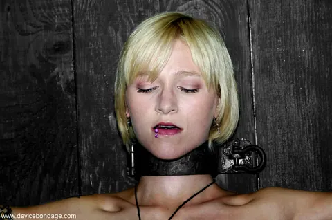 Miss Kitty: Slim Blonde in Short Hair Poses in Bondage Restraints – photo 4 of 20