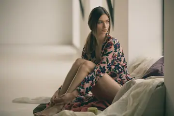 Ilvy Kokomo – Brunette with Big Natural Tits Strips Out of Her Dress