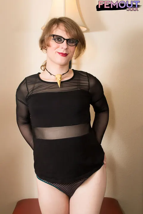 Mature Blonde Trans Woman Pulls Down Her Panties and Poses Nude – photo 3 of 15