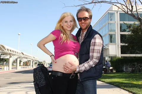 Haley Cummings: Blonde Pregnant MILF Shows Her Big Tits Outdoors – photo 6 of 16