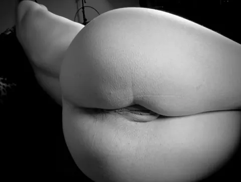 Slim Brunette Licks and Fingers Tattooed Lesbian Partner – photo 6 of 20