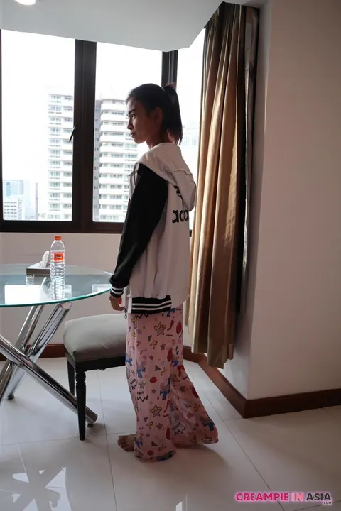 Slim Asian Babe with Short Hair Spreads Her Trimmed Pussy – photo 2 of 20