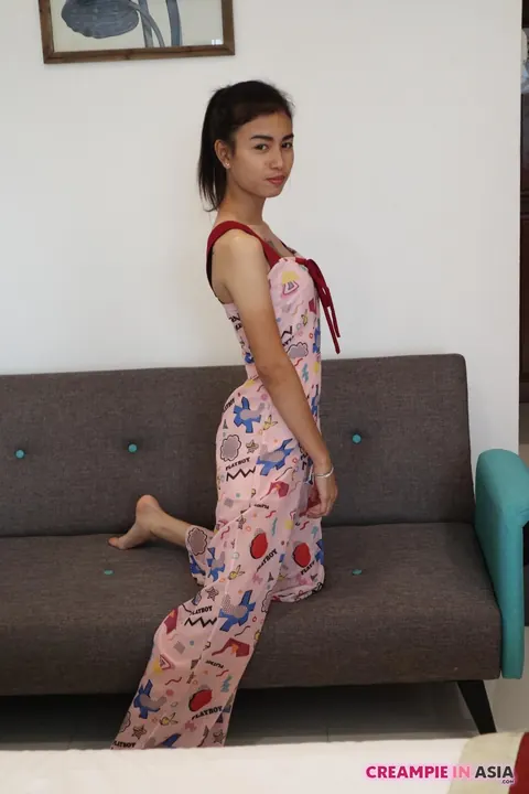 Slim Asian Babe with Short Hair Spreads Her Trimmed Pussy – photo 4 of 20