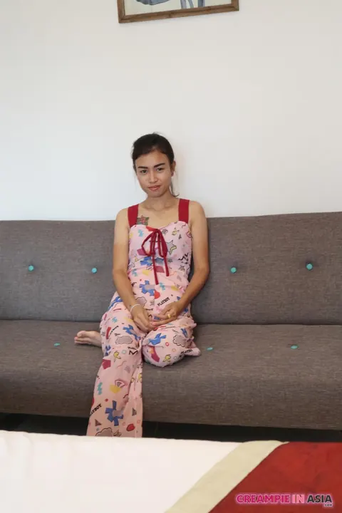 Slim Asian Babe with Short Hair Spreads Her Trimmed Pussy – photo 3 of 20