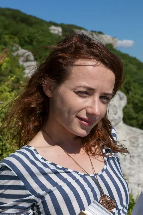 Skinny Redhead MILF Fingers Her Hairy Pussy Outdoors – photo 2 of 21