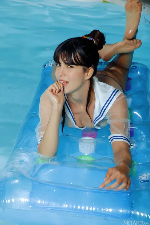 Spanish Brunette Spreads Her Pussy by the Pool – photo 1 of 21