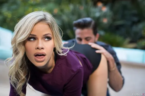 Jessa Rhodes: Busty Blonde Gets Fucked Poolside and Takes Cum on Stomach – photo 2 of 21
