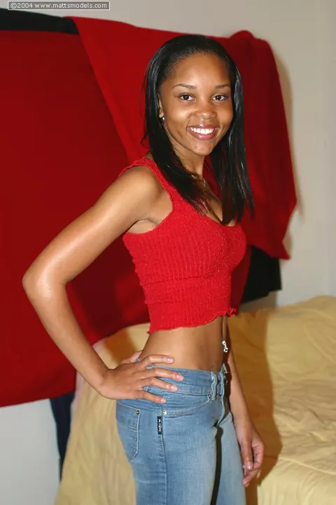 Ebony Babe Strips Out of Her Jeans to Socks and Spreads – photo 3 of 16