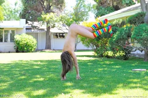 Brunette Spreads Her Labia Outdoors After Playing in Shorts – photo 12 of 20