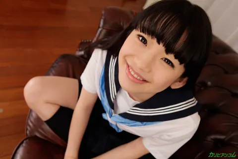 Petite Asian Woman in Socks Spreads Her Legs Wide – photo 1 of 20