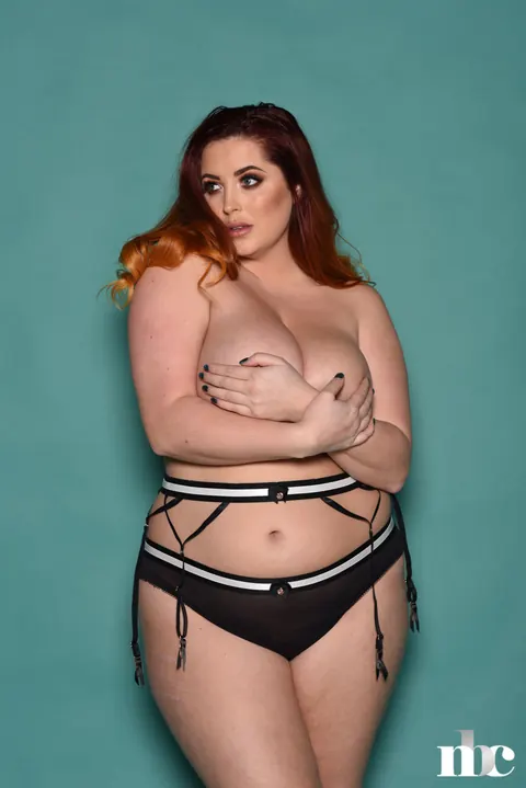 Lucy Collett: British Redhead BBW Flaunts Her Big Natural Tits in Lingerie – photo 16 of 21