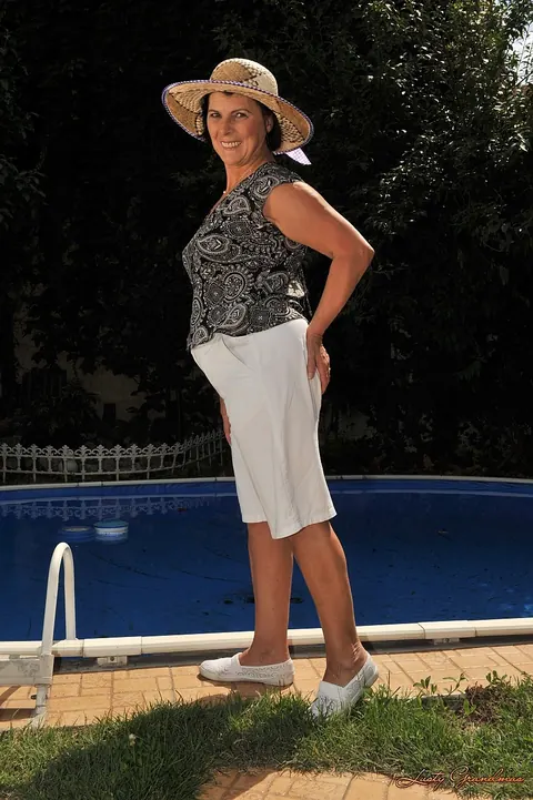 Short-Haired MILF Sucks Cocks and Licks Asses Outdoors – photo 1 of 16
