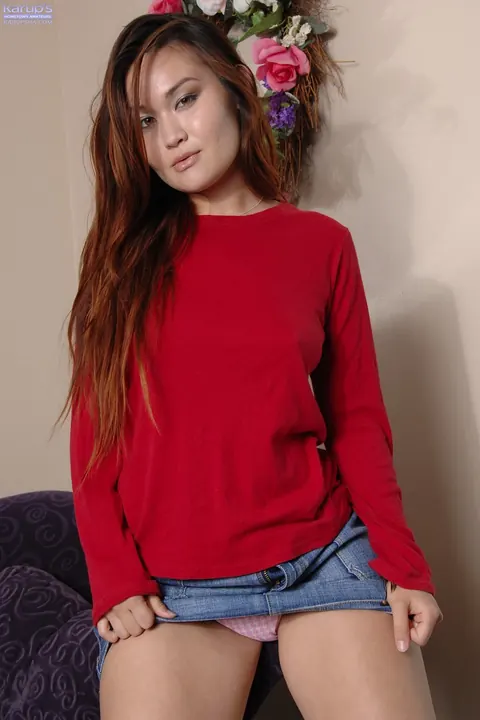 Saber Takestita: Asian Redhead in a Skirt Masturbates with a Toy – photo 3 of 21