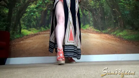Samantha 38G: Curvy Blonde MILF Shows Off Her Big Tits in a Skirt and Heels – photo 2 of 16