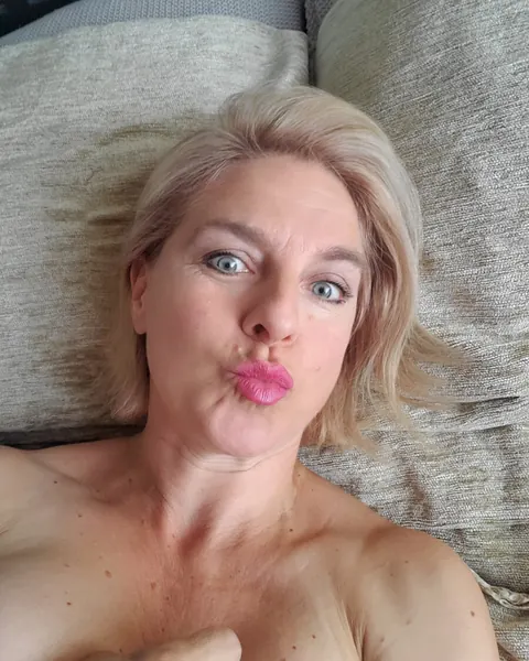 Thick Blonde MILF in Glasses Teases in Panties Selfie – photo 7 of 16