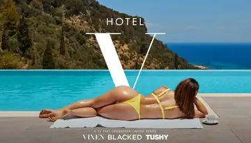Ginebra Bellucci – Thick Brunette in a Bikini and Glasses Sucks BBC Outdoors