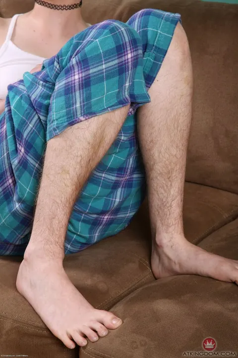 Thick Short-Haired Amateur Spreads Her Hairy Pussy on the Sofa – photo 2 of 21