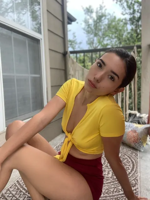 Samly Puff: Slim Asian Amateur in Cosplay Shorts Poses for the Camera – photo 8 of 13
