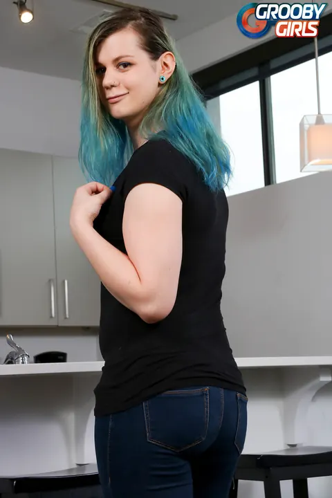 Hairy Trans Woman Undresses Out of Her Jeans – photo 1 of 16