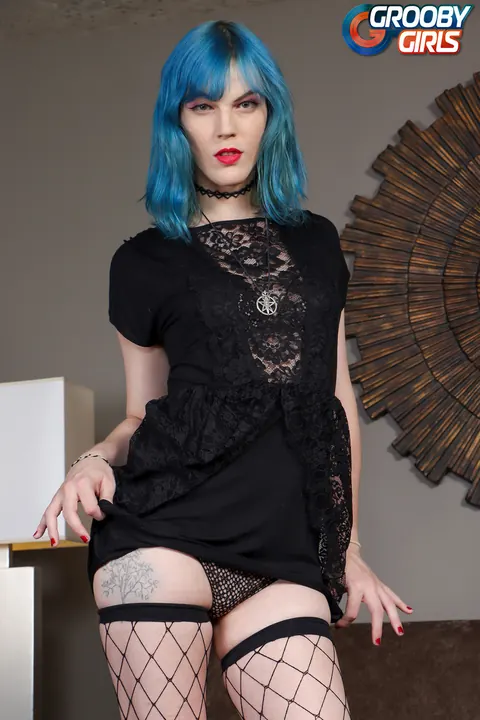 Trans Woman Strips Nude and Poses to Show Cock and Ass – photo 4 of 16