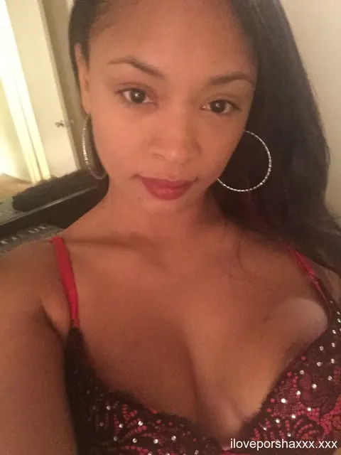 Porsha Carrera: Busty Latina MILF Poses in Lingerie for Mirror Selfie – photo 15 of 17