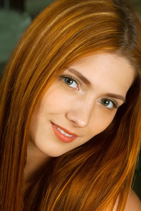 Skinny Redhead Spreads Her Legs and Shows Her Pussy – photo 2 of 21